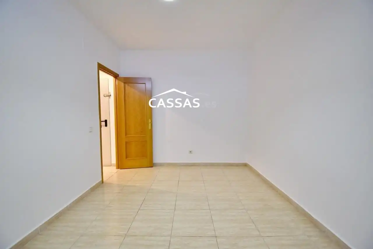 Planta baja en venta en Torrejón de Ardoz con Aire acondicionado y Piscina comunitaria