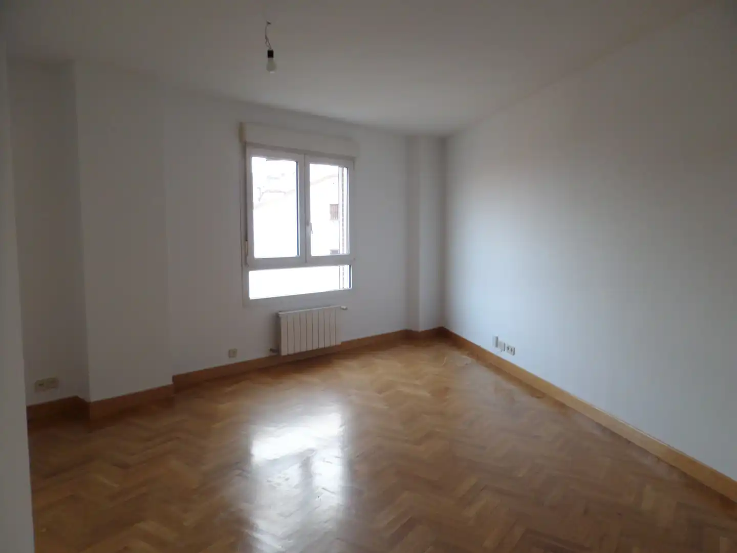 Habitación de Piso de alquiler en San Agustín del Guadalix con Aire acondicionado, Calefacción y Parquet