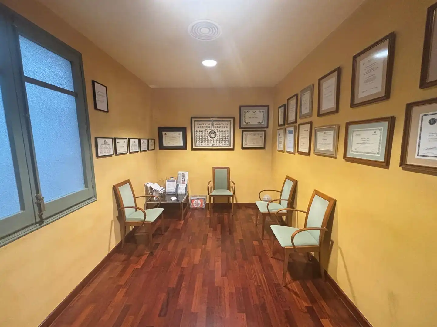 Flat for sale in Girona  with Air Conditioner