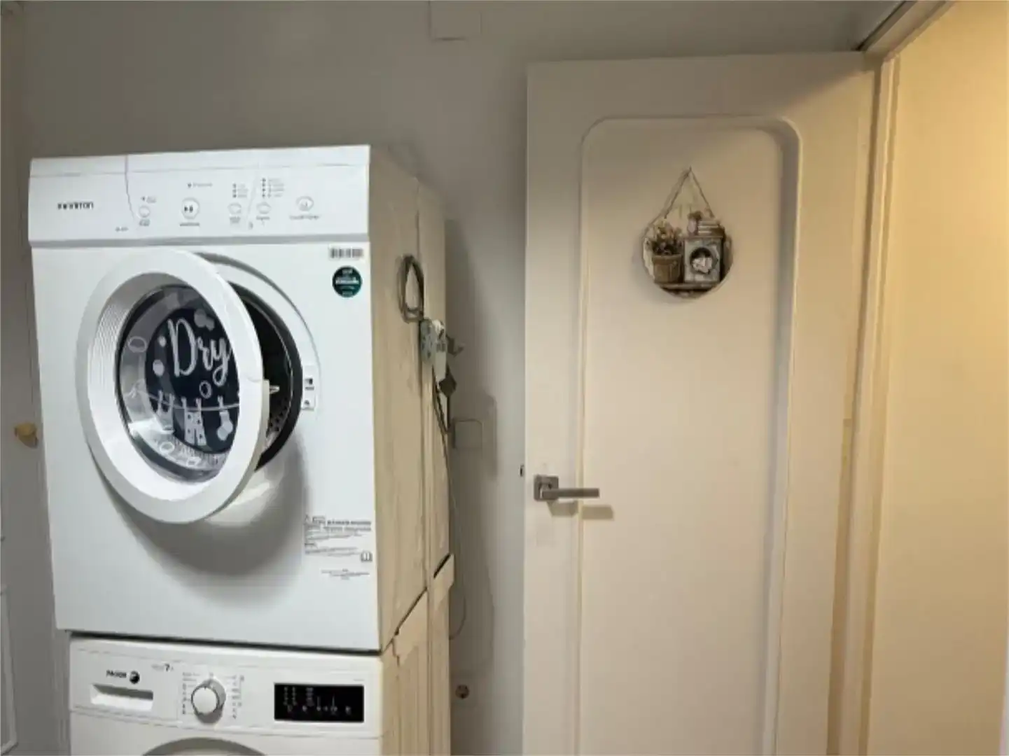 Dormitori de Pis per a compartir en Madrid amb Aire condicionat, Jardí privat i Parquet