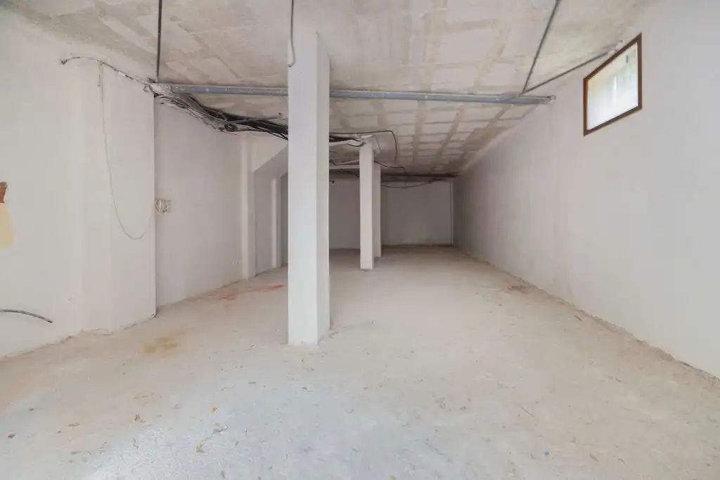 Commercial properties for sale in Monóvar  / Monòver