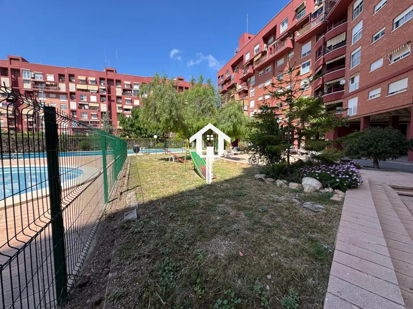 Aparcament de Pis en venda en Alicante / Alacant amb Aire condicionat, Terrassa i Moblat