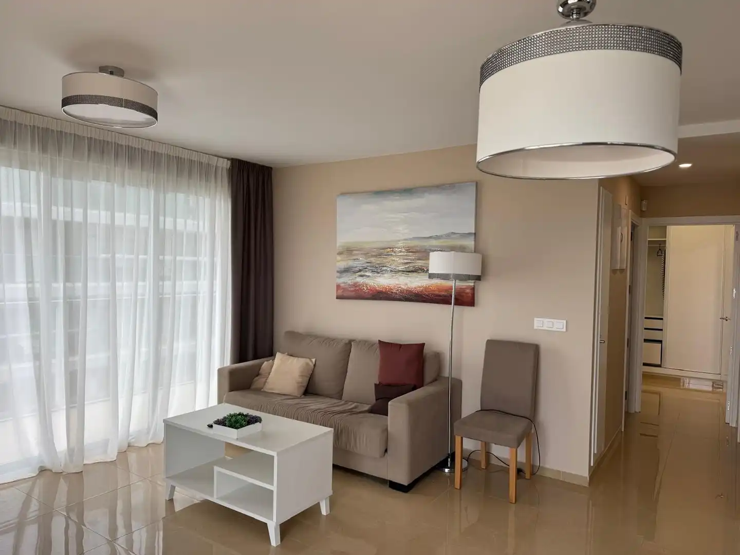 Apartament amb terrassa en venda a Calle Edificio Ciudad Jardín
