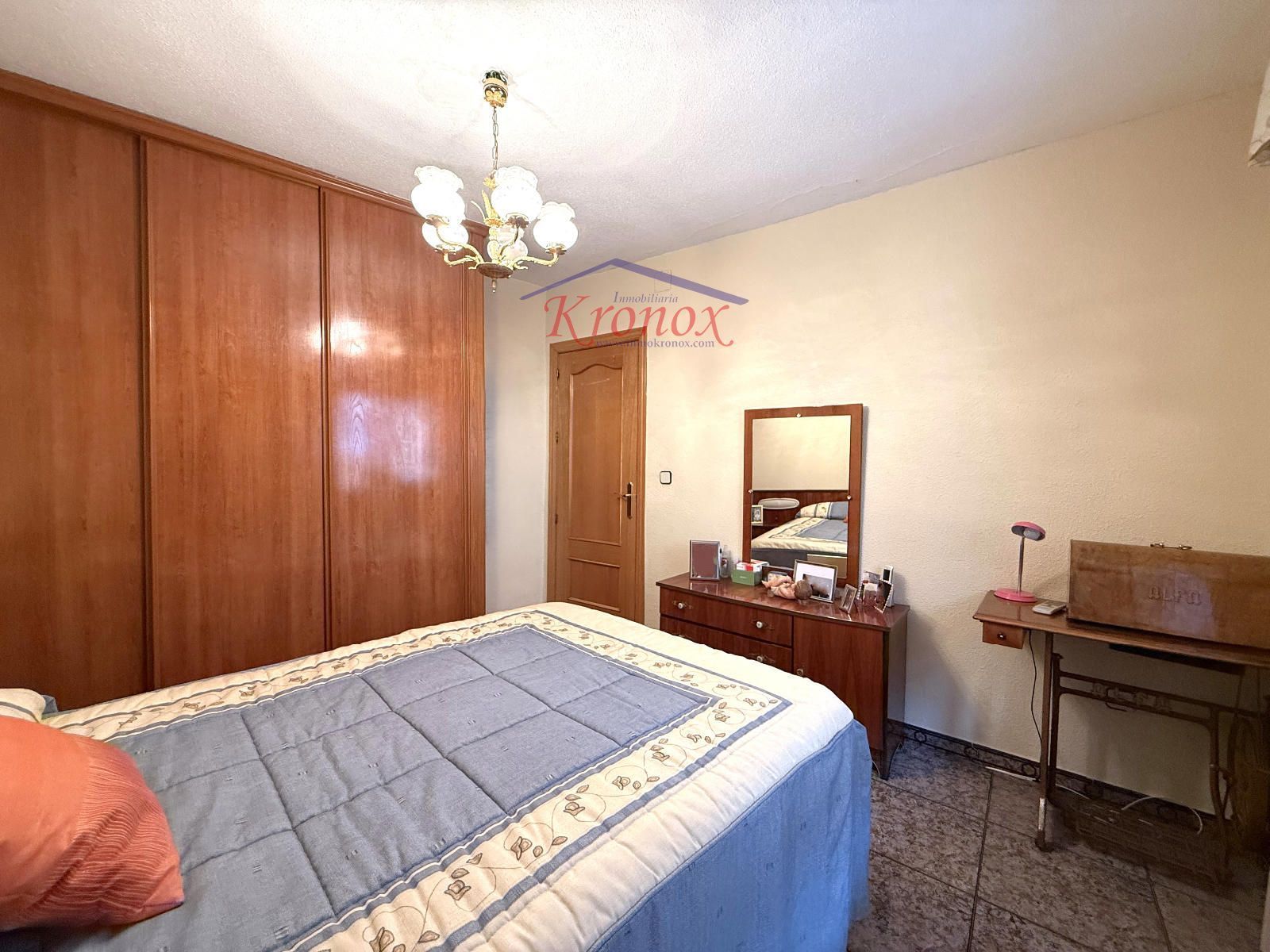 Bedroom of Flat for sale in  Madrid Capital  with Air Conditioner, Heating and Terrace