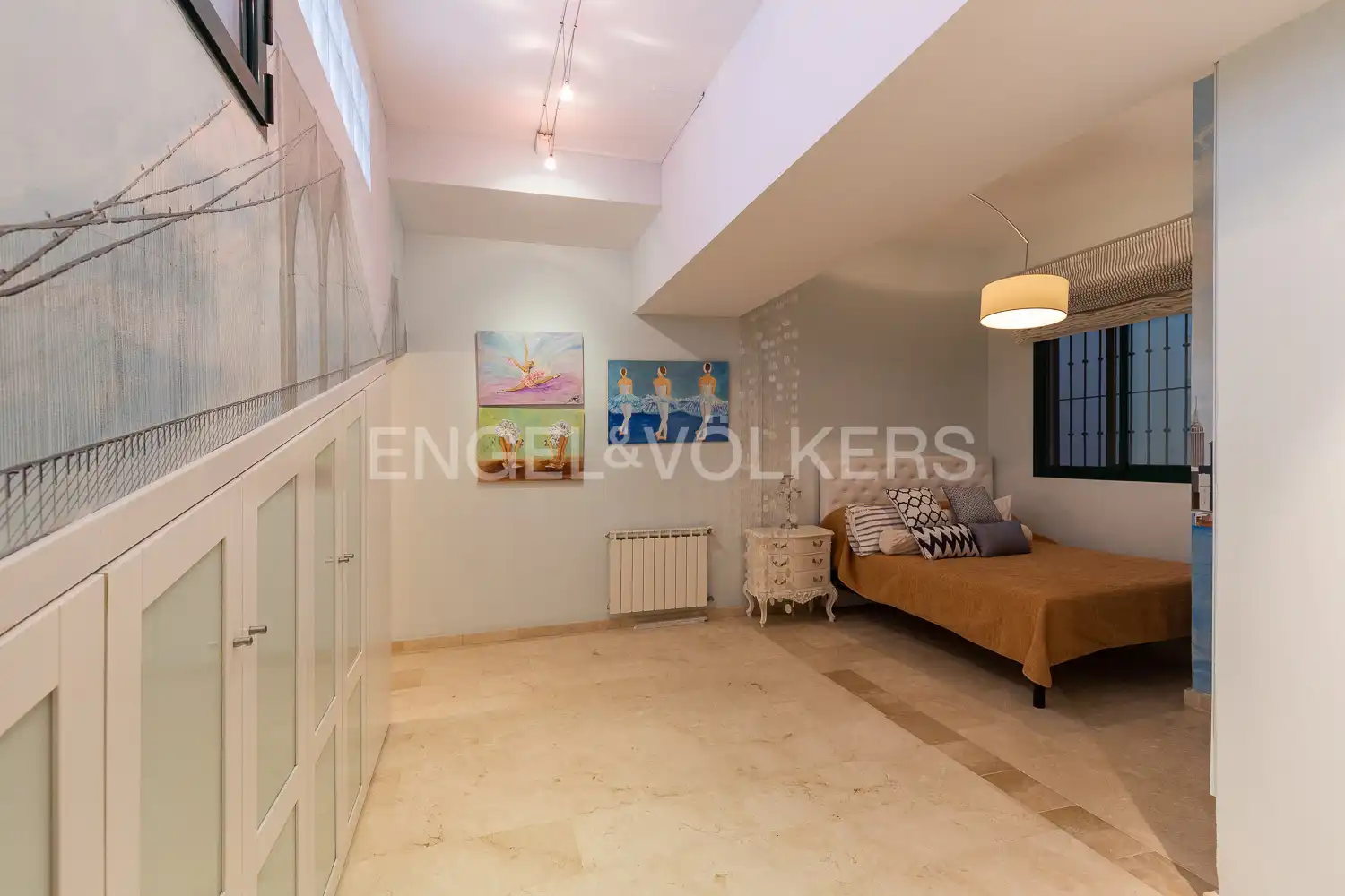 Casa adosada en venta en Valencia con Aire acondicionado, Calefacción y Jardín privado