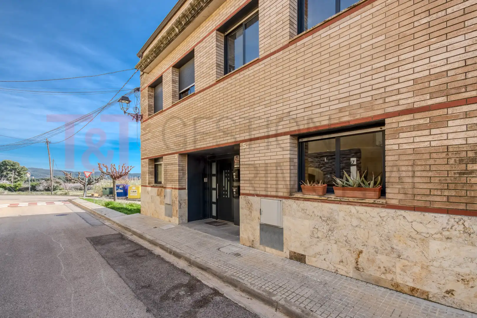 Vista exterior de Casa adosada en venta en Castellet i la Gornal con Calefacción, Terraza y Horno