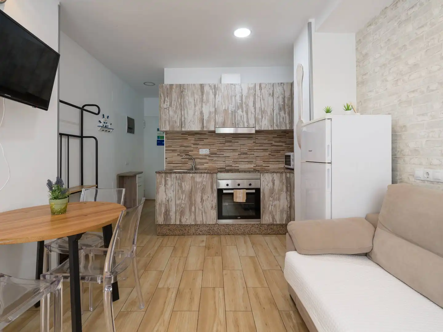 Cuina de Estudi en venda en Las Palmas de Gran Canaria amb Terrassa, Moblat i Balcó