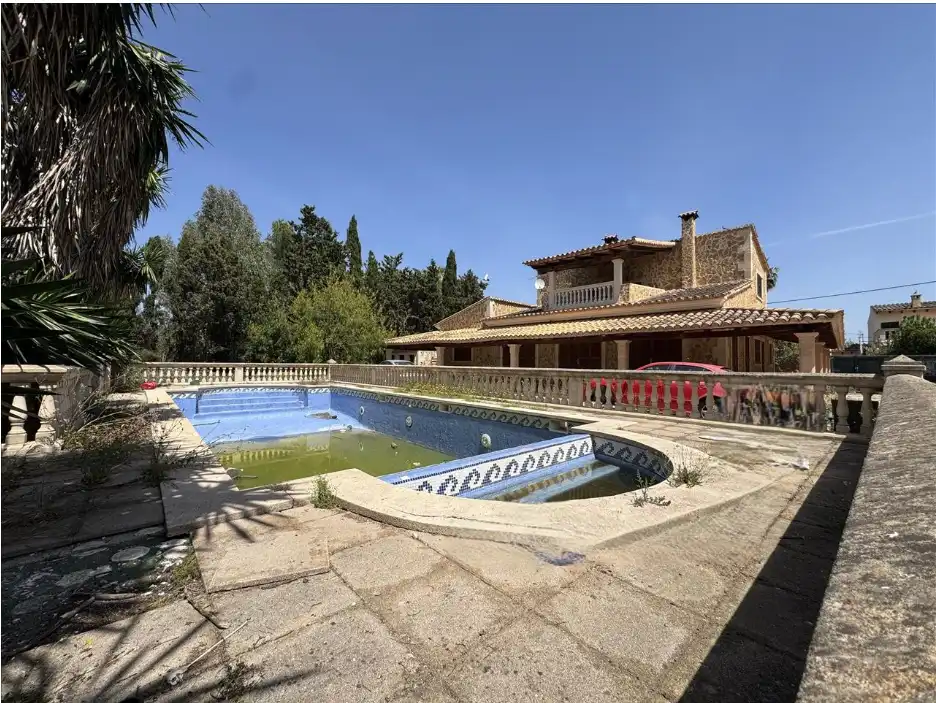 Casa con piscina en venta en Carrer Jaume I, imagen 2