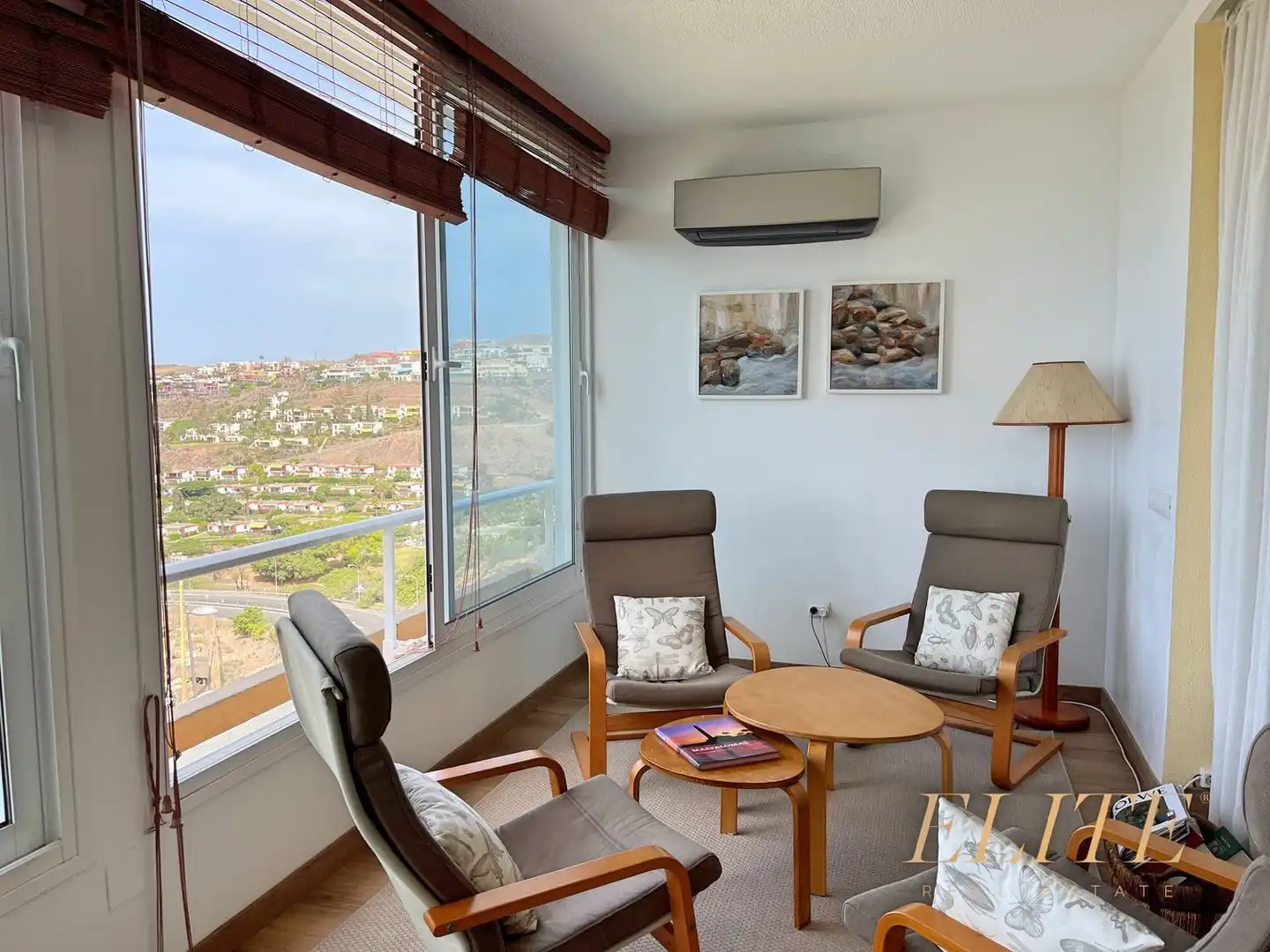 Living room of Houses for sale in San Bartolomé de Tirajana  with Air Conditioner, Terrace and Storage room