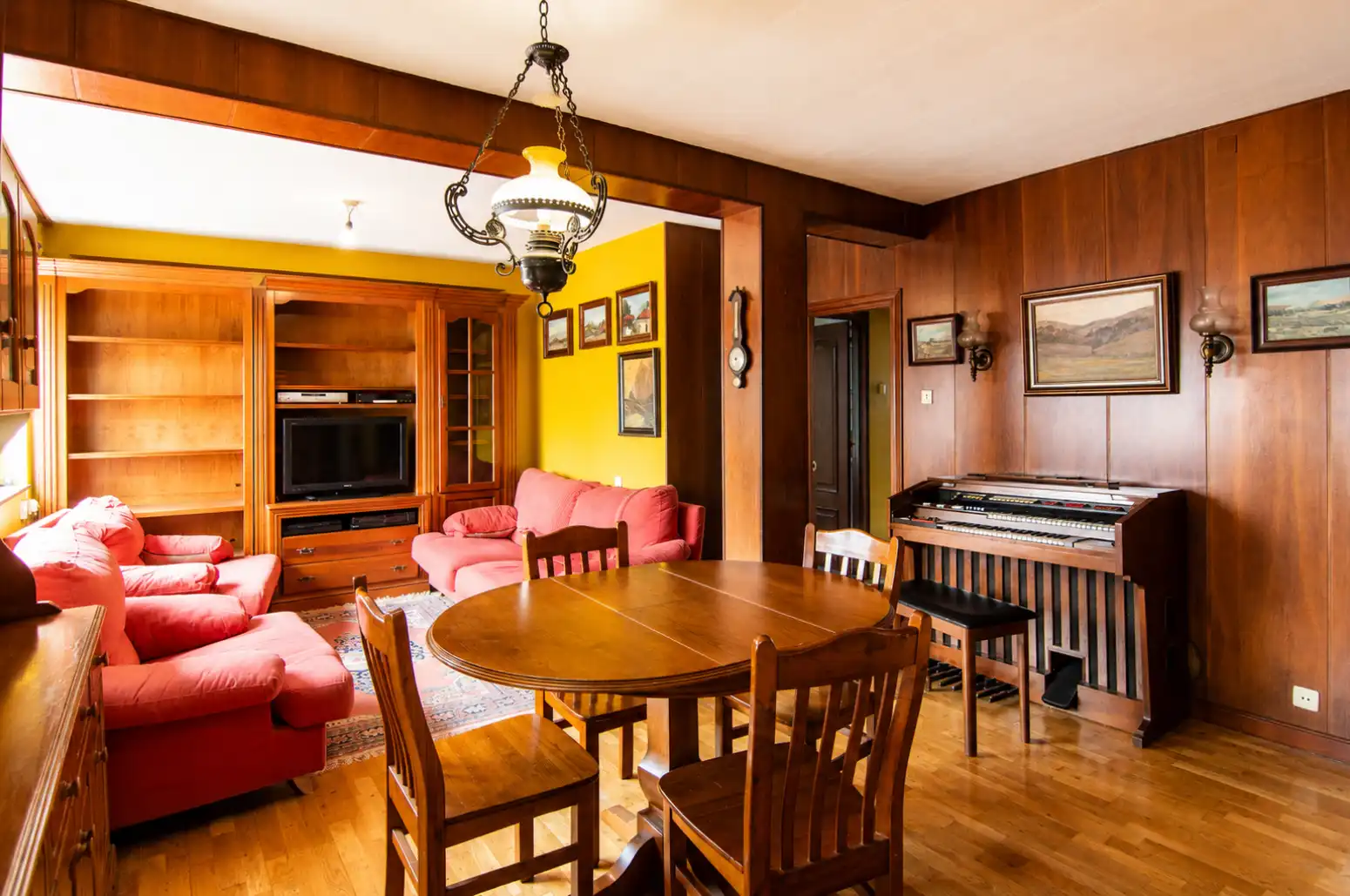 Comedor de Piso en venta en Oviedo  con Calefacción y Parquet