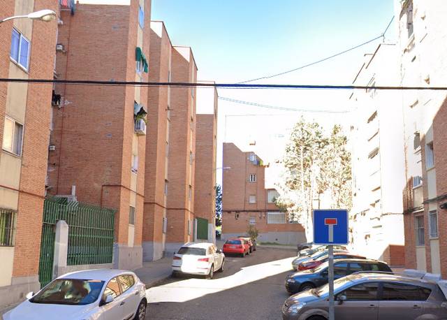 Piso en Venta en San Pedro De Cardena en Apóstol Santiago