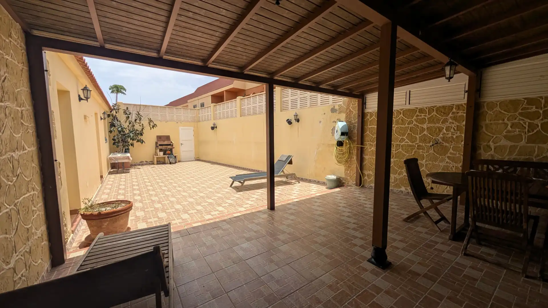 Terrassa de Casa adosada en venda en Tuineje amb Aire condicionat, Jardí privat i Terrassa