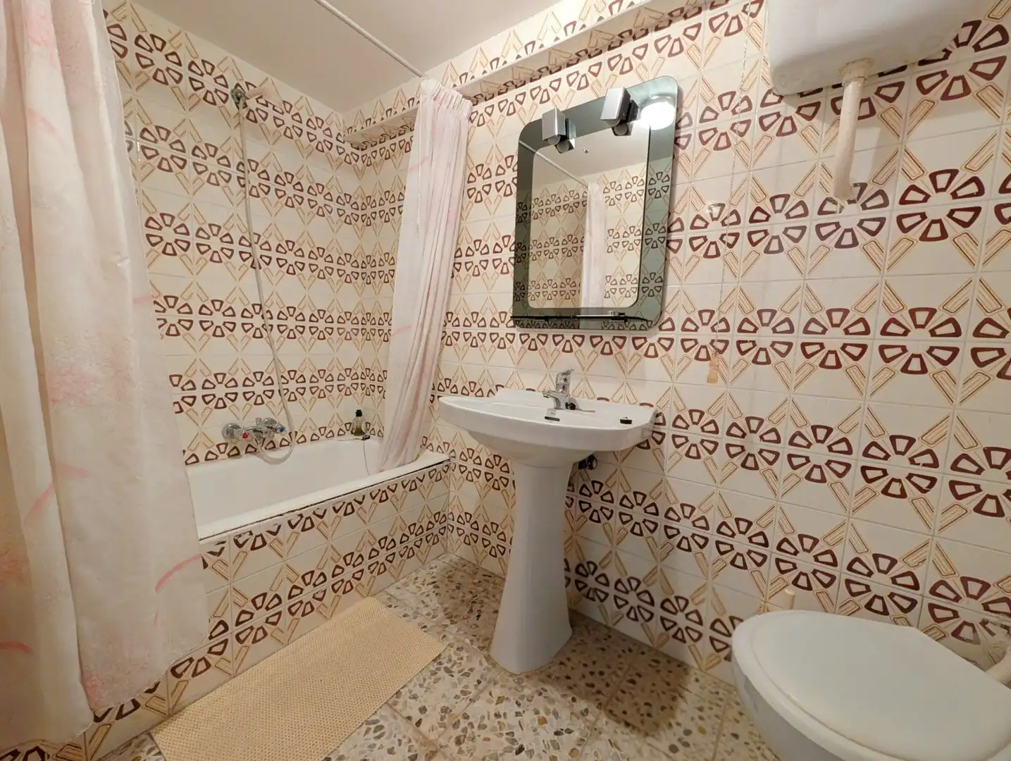 Baño de Finca rústica en venta en Botorrita, Zaragoza
