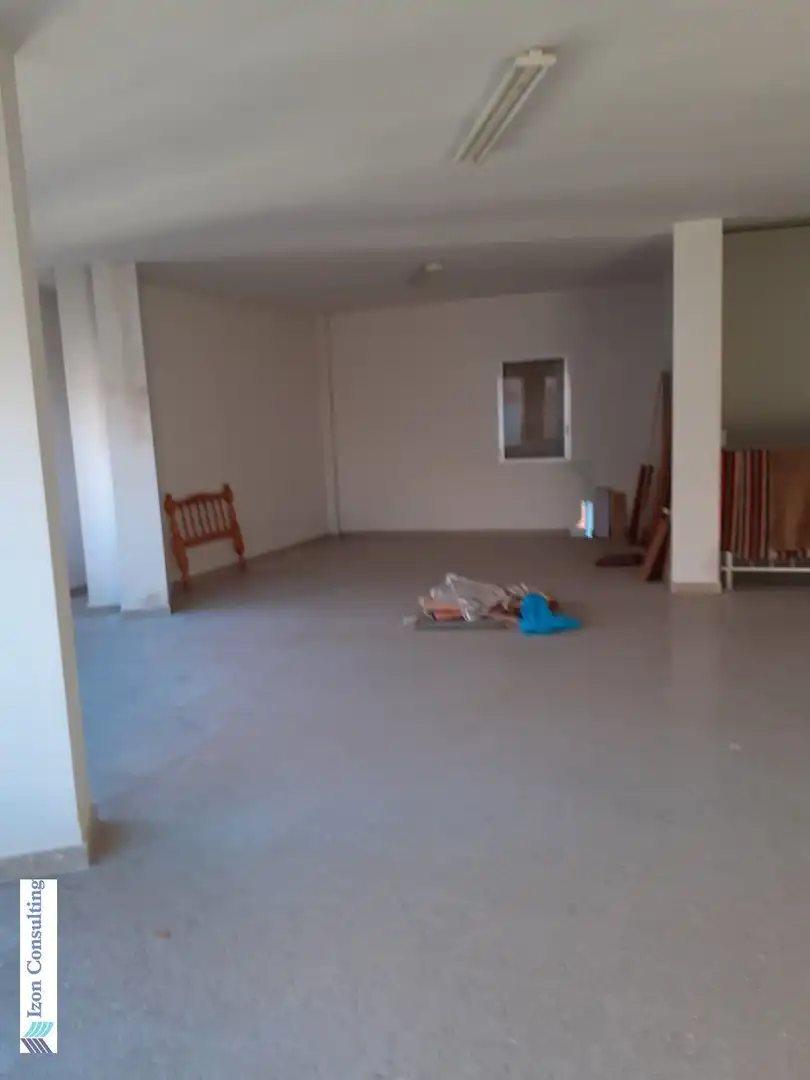 Local comercial en venda a Casas-Ibáñez, imagen 4