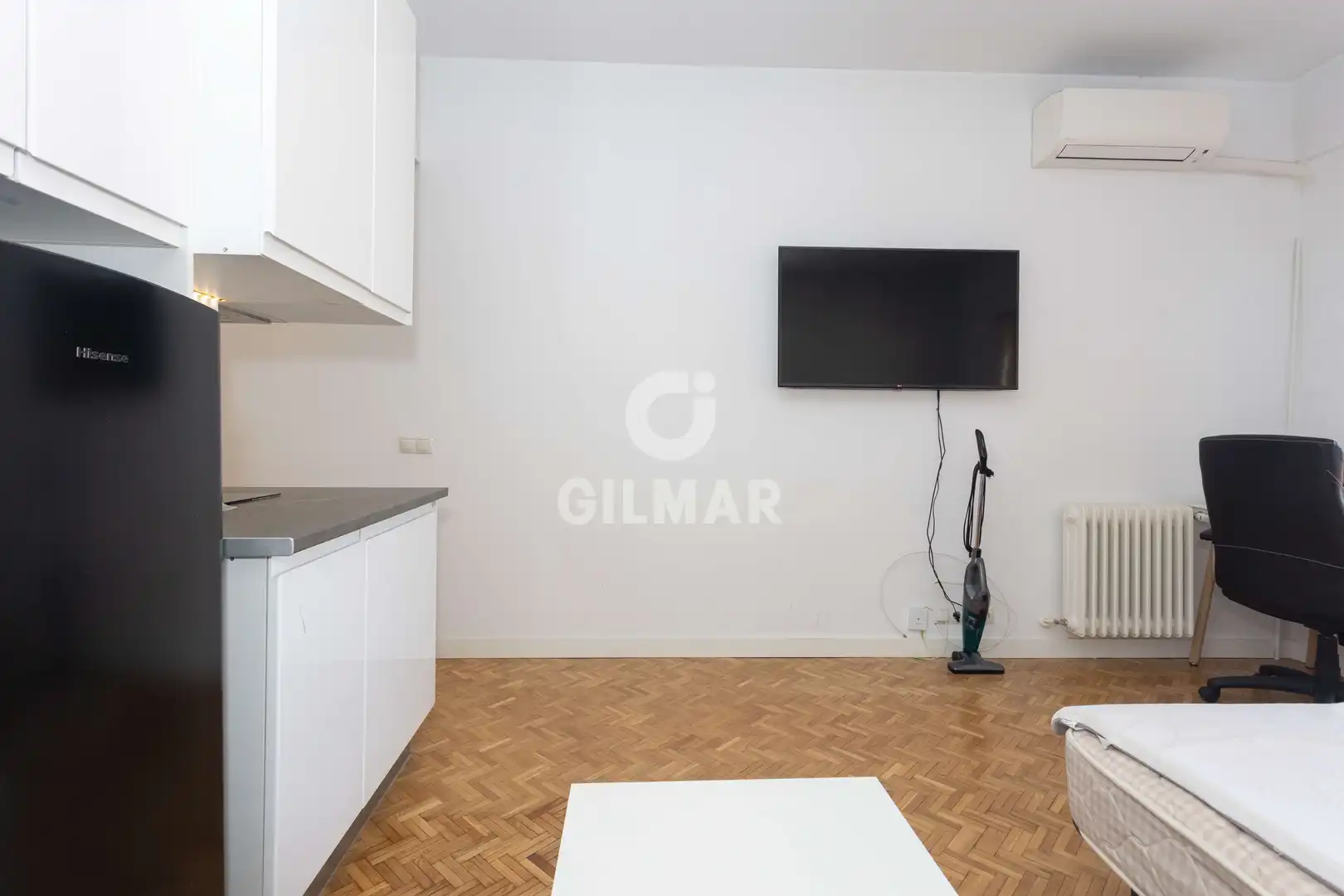 Habitación de Piso en venta en Madrid con Calefacción y Balcón