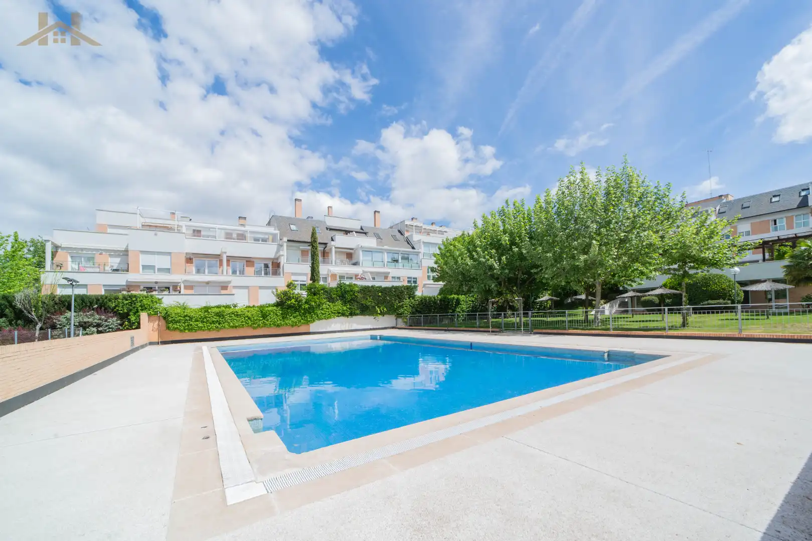 Piscina de Piso en venta en Las Rozas de Madrid