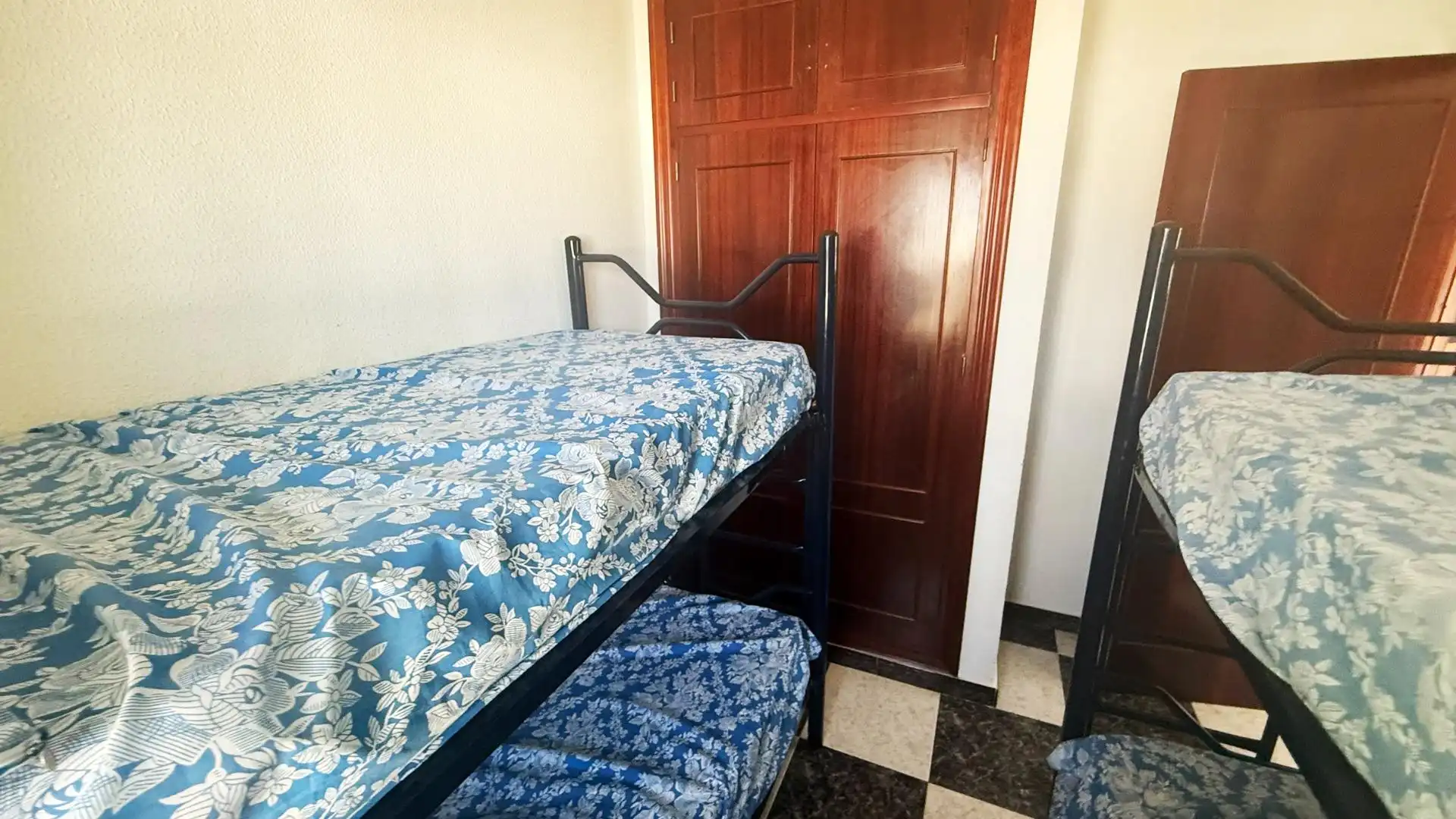 Dormitori de Casa o xalet en venda en Chiclana de la Frontera amb Jardí privat, Terrassa i Traster