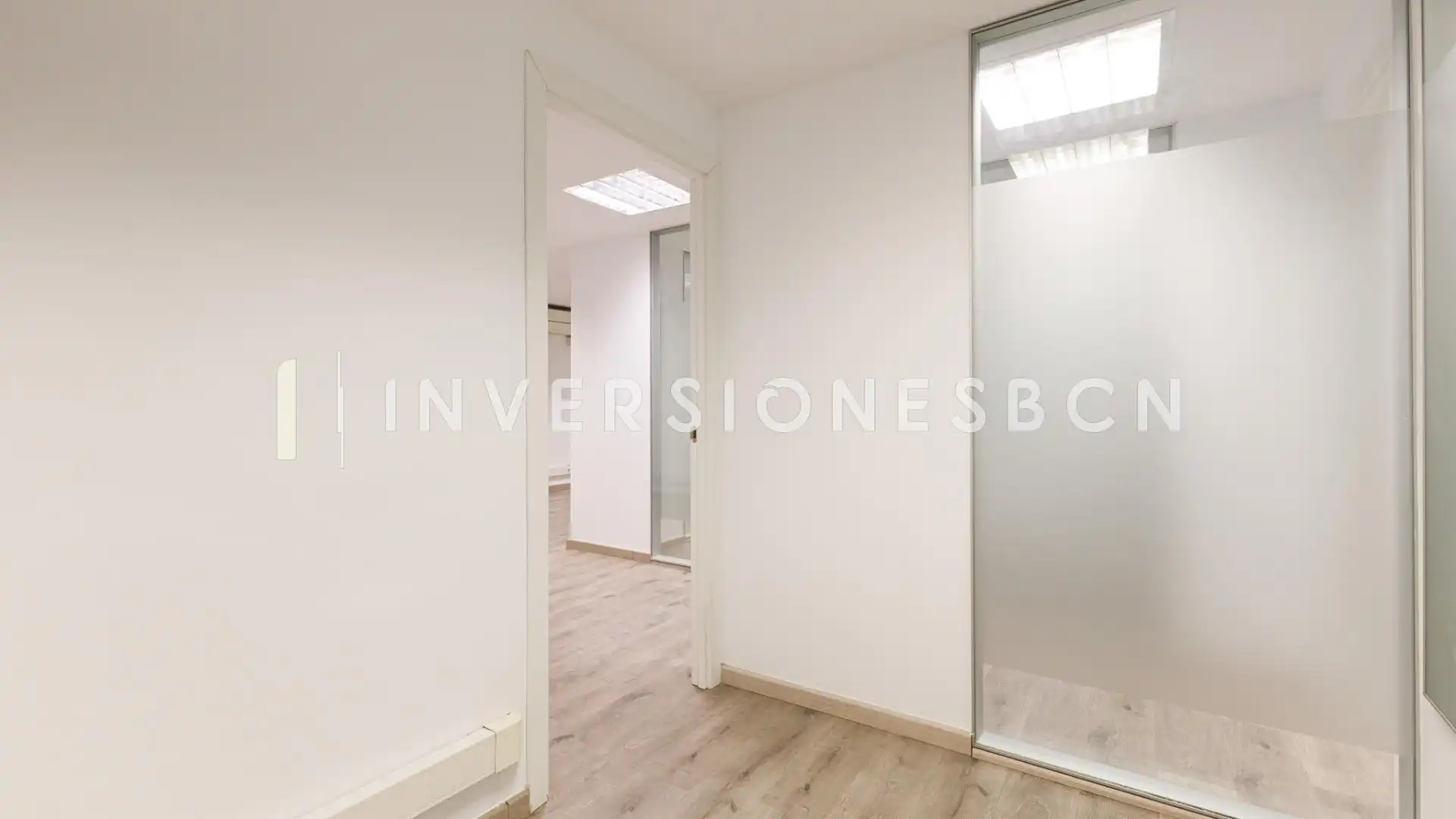 Oficina de alquiler en Avenida JOSEP TARRADELLAS, Barri de les Corts