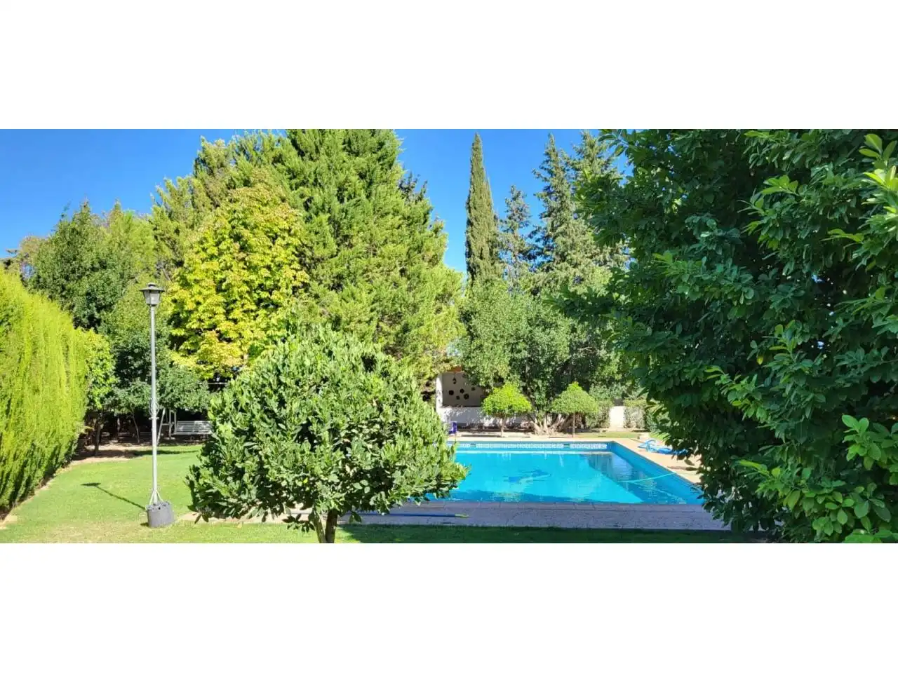 Jardí de Casa o xalet en venda en Baza amb Calefacció, Jardí privat i Terrassa