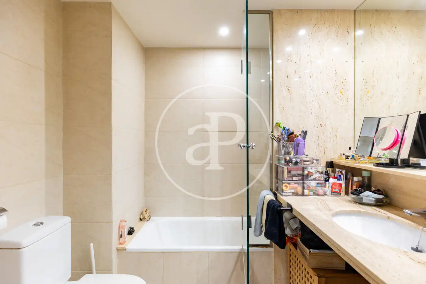 Bathroom of Flat for sale in Sant Martí
