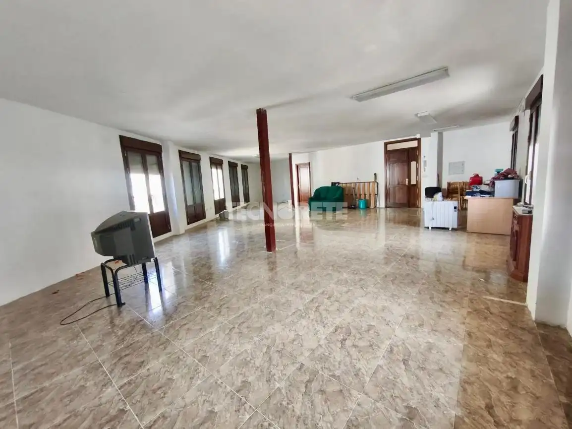 Edificio en venta en Villaluenga de la Sagra