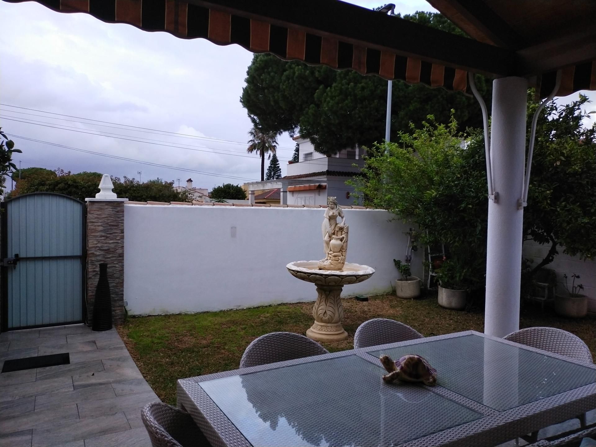 Jardí de Casa o xalet en venda en Chiclana de la Frontera amb Jardí privat, Moblat i Alarma