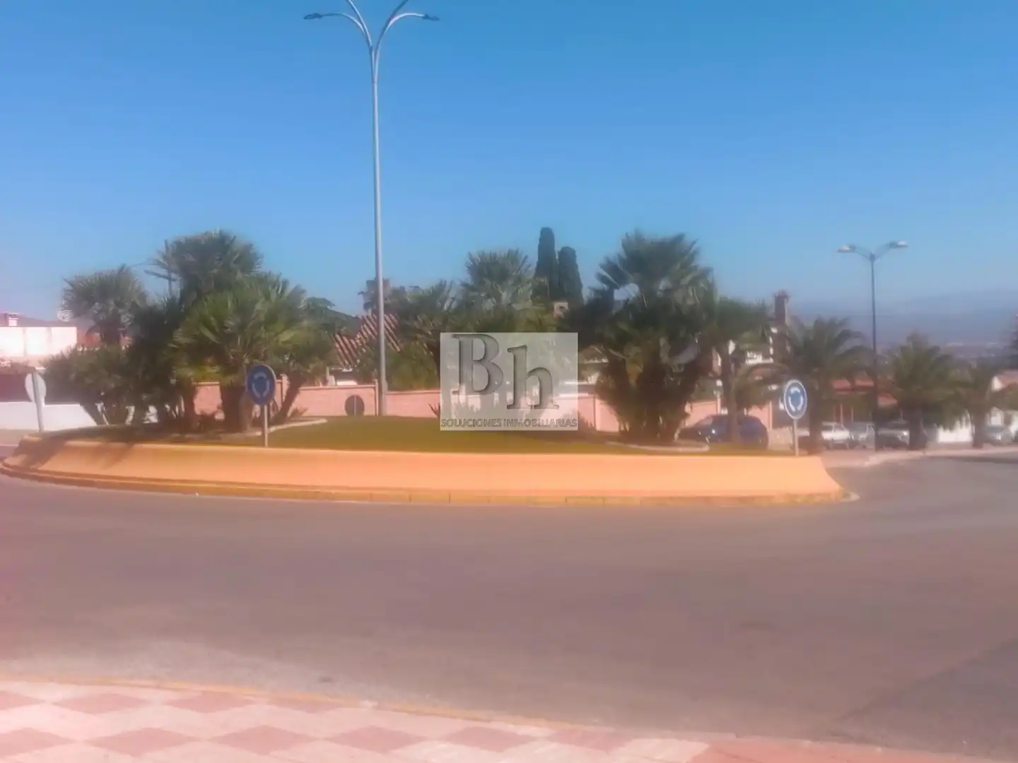 Commercial properties for sale in Alhaurín de la Torre  with Air Conditioner and Furnished