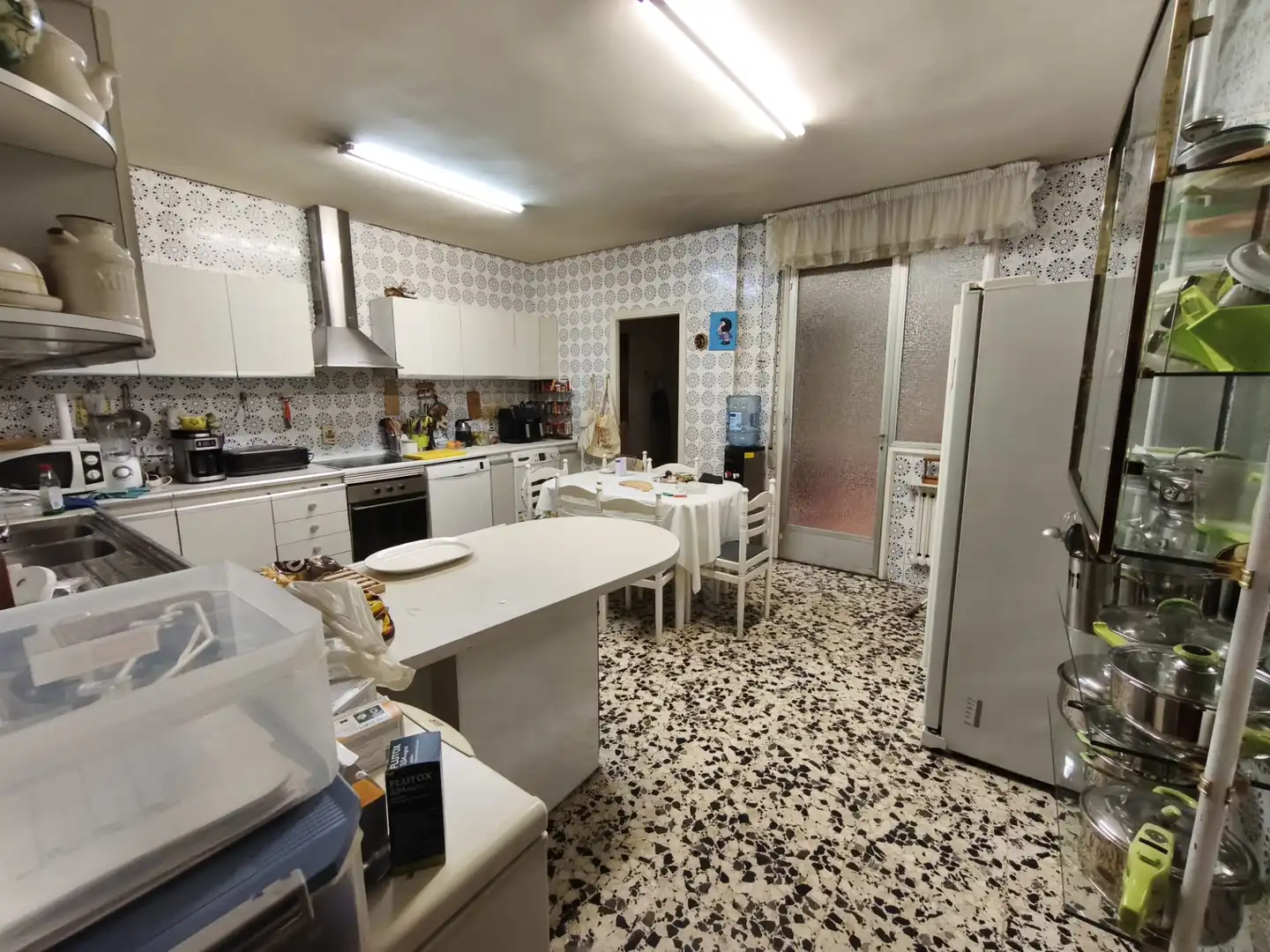 Kitchen of Flat for sale in Ourense Capital   with Heating, Parquet flooring and Terrace