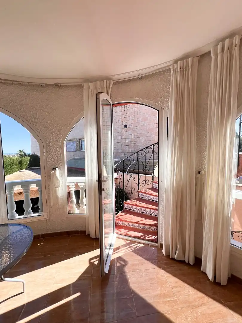 Casa adosada en venta en Torrevieja con Aire acondicionado, Calefacción y Jardín privado