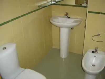 Baño de Piso de alquiler en Boadilla del Monte con Aire acondicionado, Calefacción y Parquet