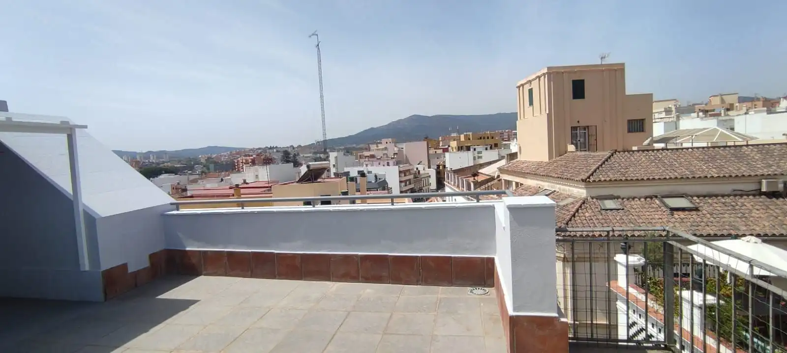 Terraza de Ático de alquiler en Algeciras con Amueblado