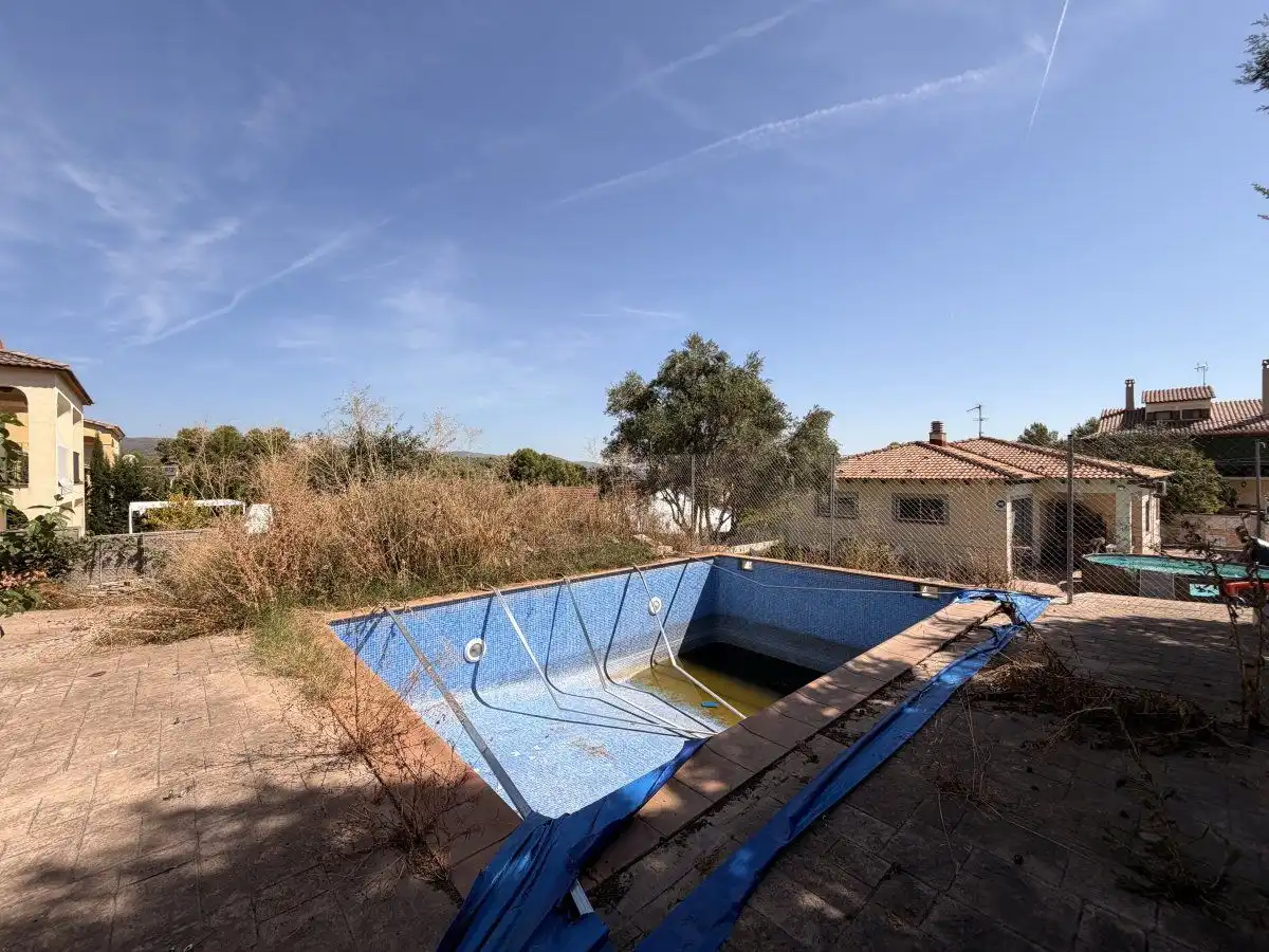 Schwimmbecken von Haus oder Chalet zum Verkauf in La Bisbal del Penedès mit Privatgarten, Schwimmbad und Balkon