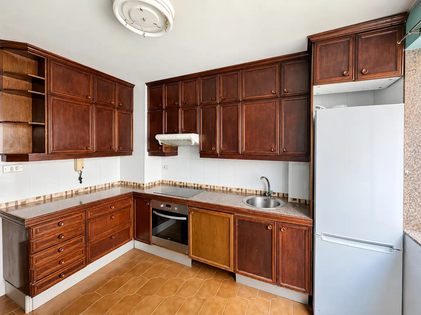 Kitchen of Flat for sale in Vigo   with Heating, Parquet flooring and Balcony