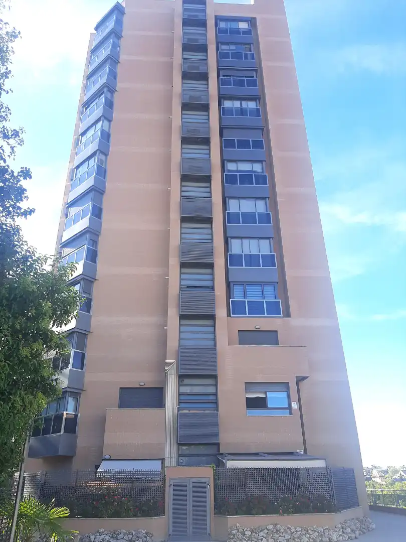 Vista exterior de Piso de alquiler en Madrid con Aire acondicionado, Calefacción y Parquet
