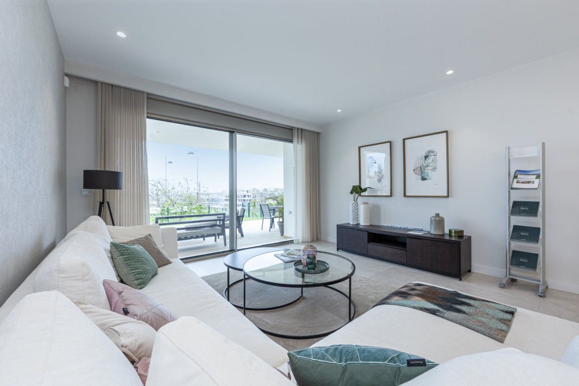 Living room of Apartment for sale in Estepona  with Air Conditioner, Terrace and Swimming Pool