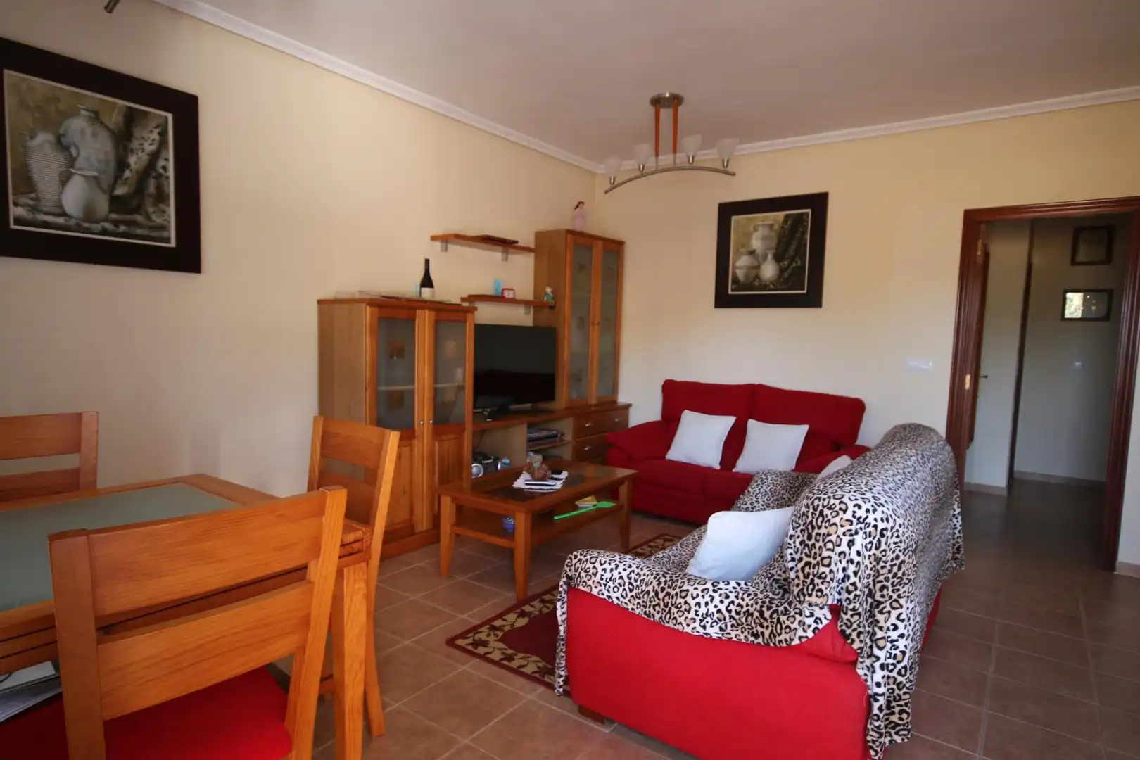 Sala d'estar de Casa o xalet en venda en El Almendro amb Aire condicionat i Traster