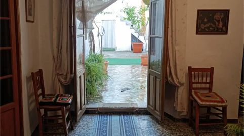 Foto 2 de Casa adosada en venta en Calle Baena, 70, Baena, Córdoba