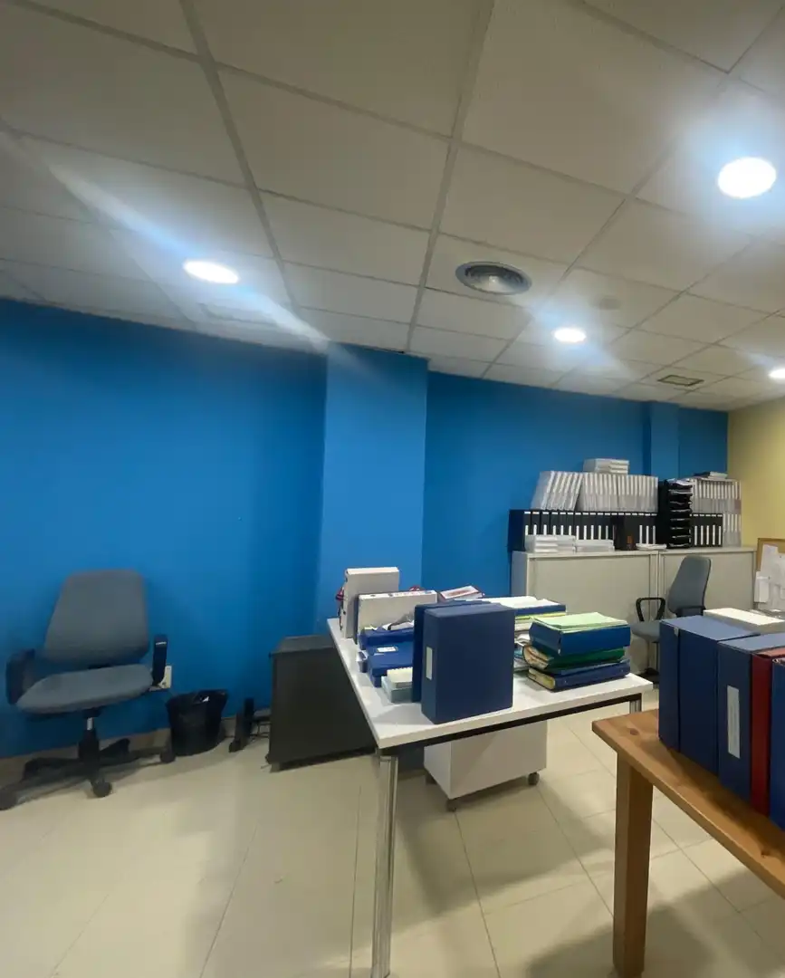 Oficina de lloguer en Oleiros