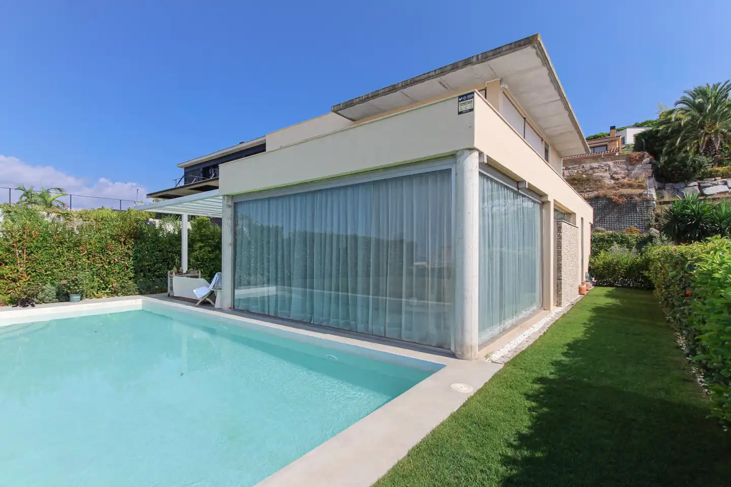 Vista exterior de Casa o xalet en venda en Sant Vicenç de Montalt amb Aire condicionat, Jardí privat i Terrassa