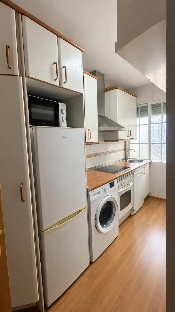 Piso con ascensor en venta en Calle de Martínez de la Riva 56, imagen 2