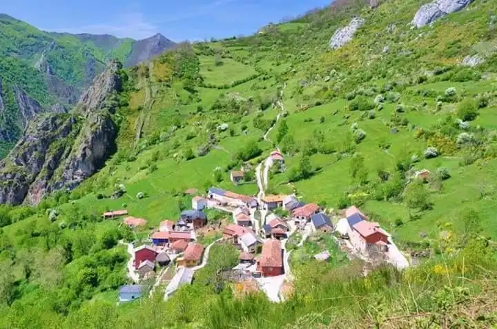 Maison rustique à vendre à Somiedo