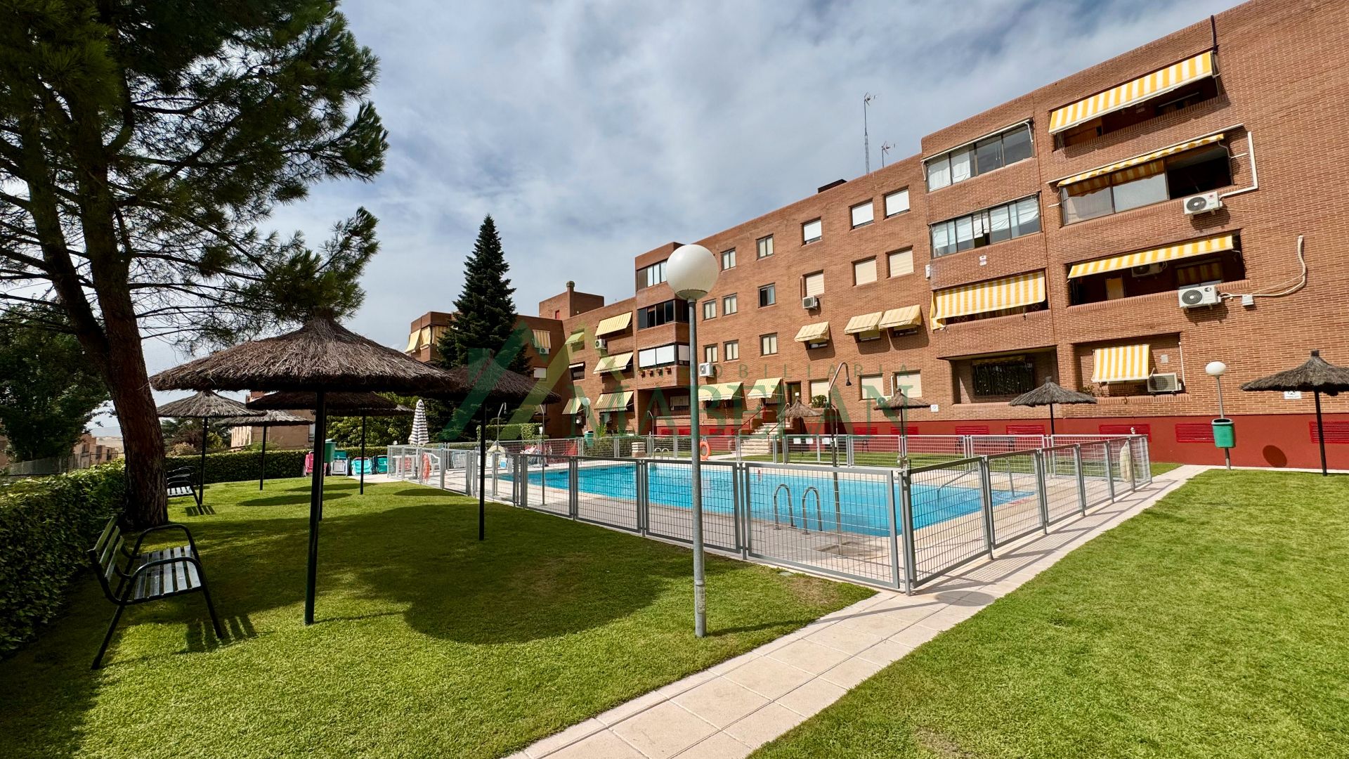 Piscina de Pis de lloguer en Las Rozas de Madrid amb Aire condicionat, Calefacció i Terrassa