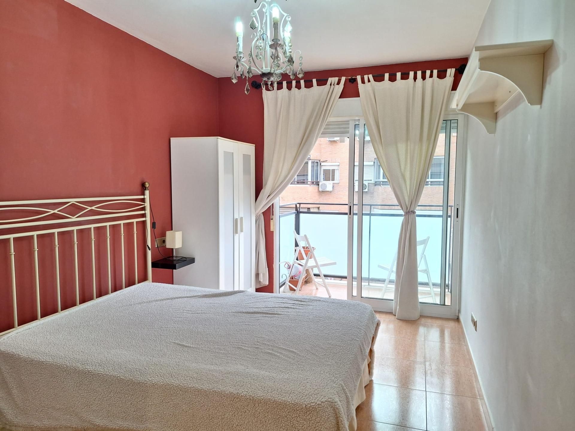 Dormitori de Apartament de lloguer en  Murcia Capital amb Aire condicionat, Terrassa i Traster