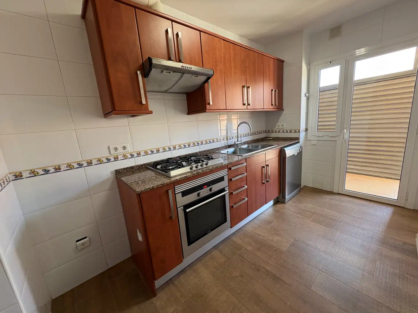 Küche von Maisonette zum Verkauf in Vallgorguina mit Klimaanlage, Heizung und Parkett