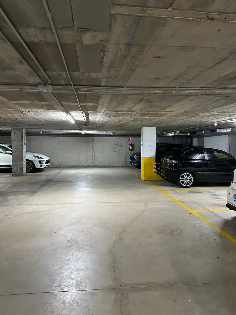 Einzelparkplatz mit Aufzug zum Verkauf in Carrer de Reverend Puigbo, imagen 4