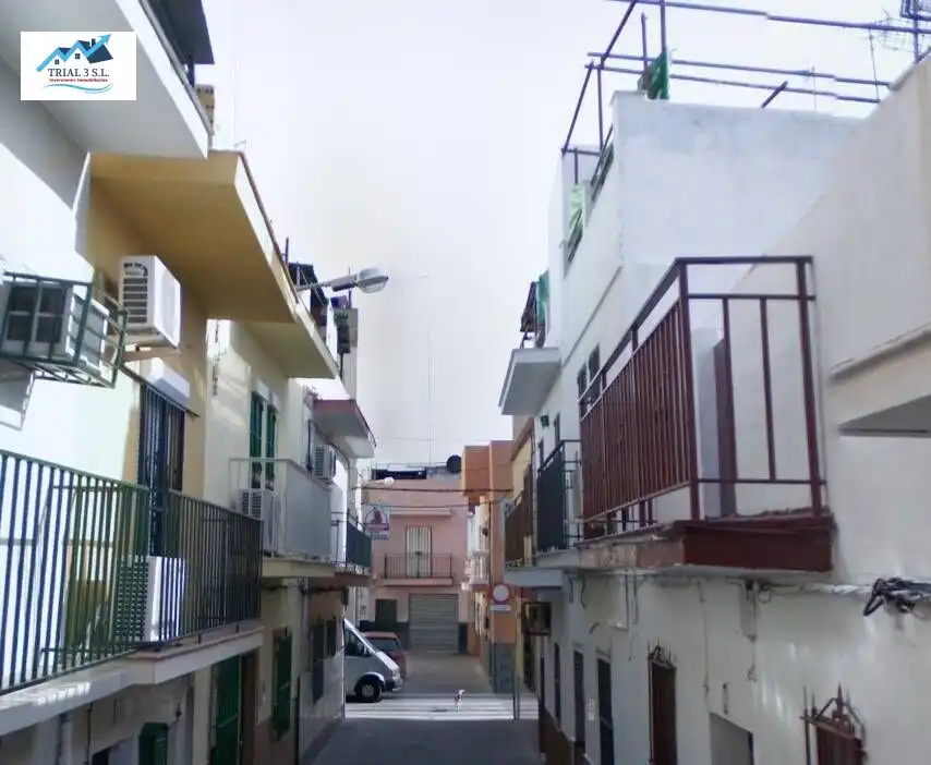 Vista exterior de Casa o chalet en venta en Sevilla