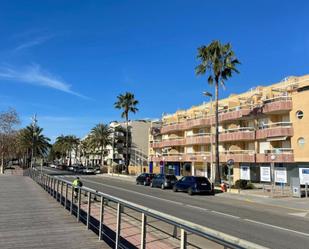 Vista exterior de Local en venda en Cambrils amb Terrassa