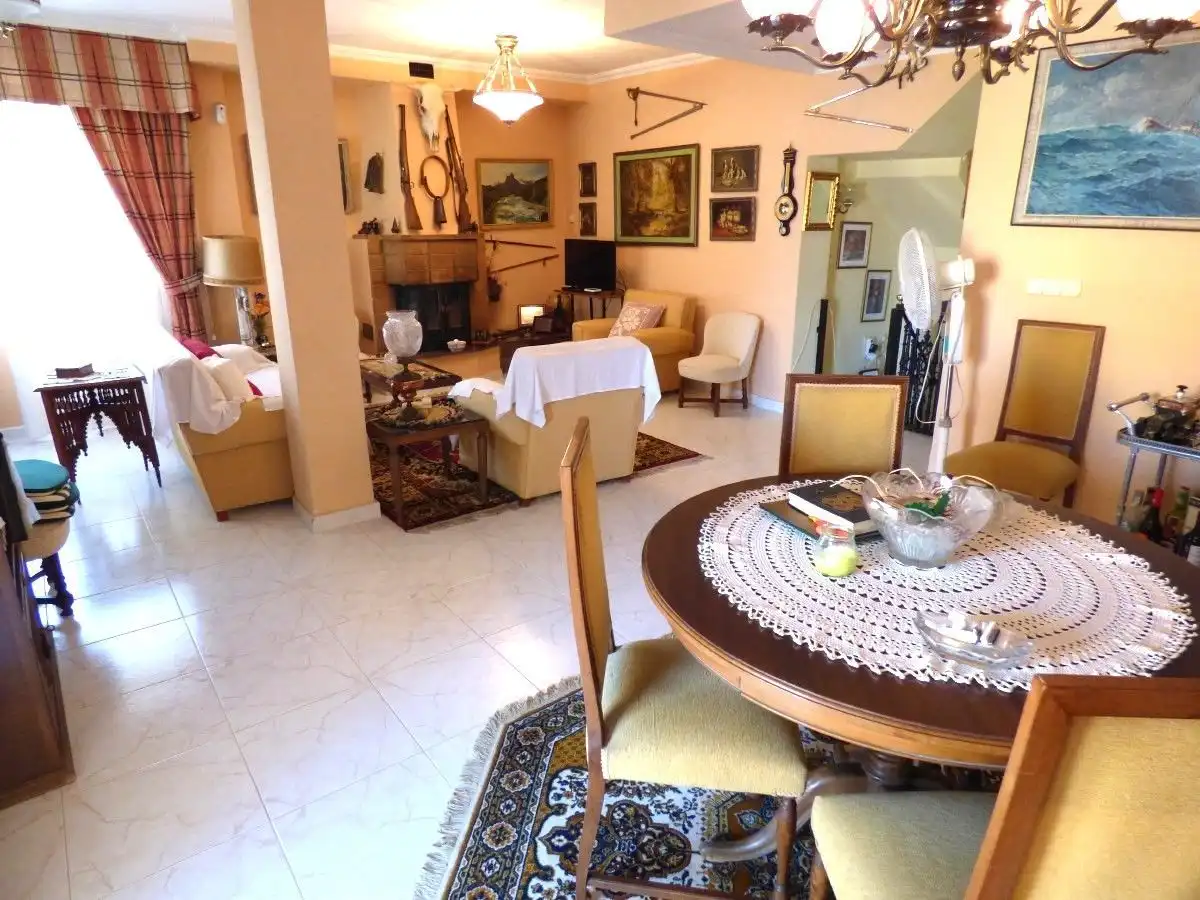 House with pool for sale in NAPOLES, imagen 3
