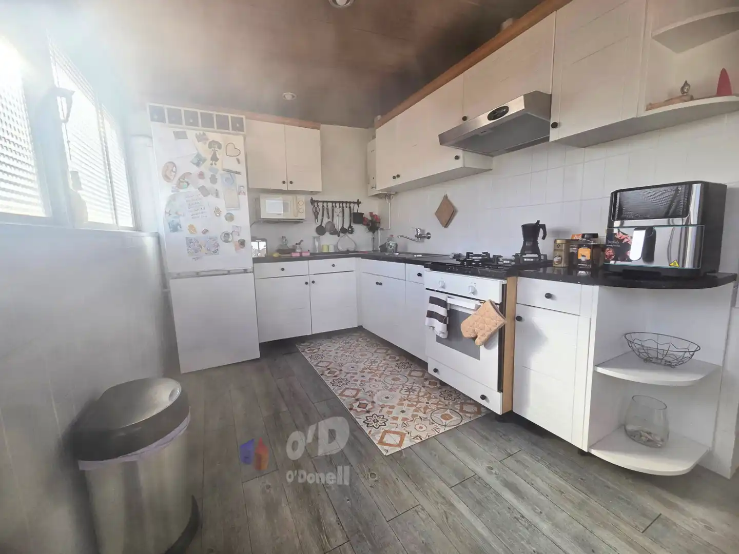 Cocina de Ático en venta en Sant Boi de Llobregat con Aire acondicionado, Terraza y Horno