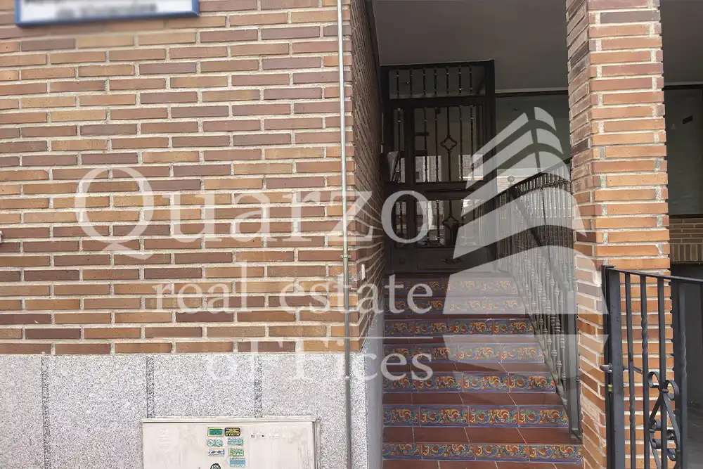 Vista exterior de Oficina en venda en Móstoles amb Calefacció